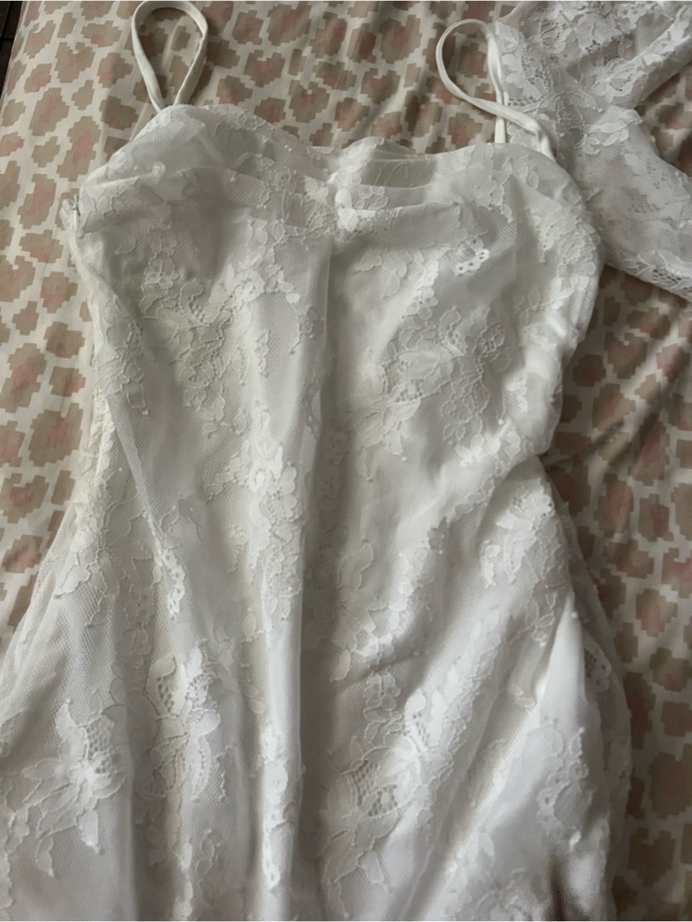 Missguided White Lace Asymmetric Maxi Dress - Picture 3 of 4